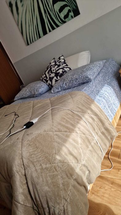 Cama empilhavel com dois colchões - 100€ para retirada hoje.