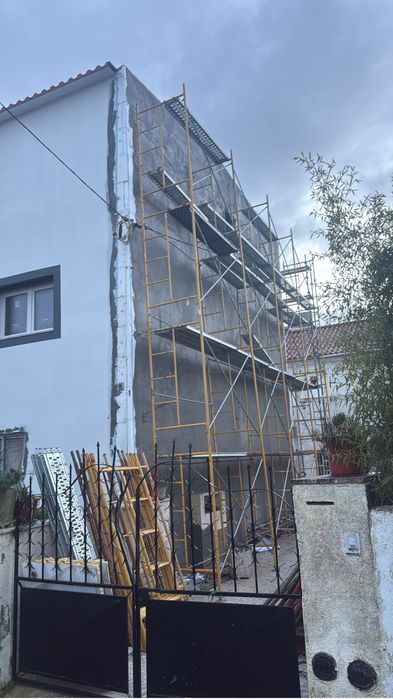 Pinturas ,capoto e remodelações