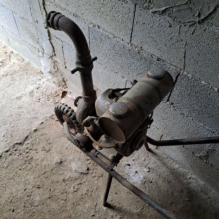 Motor de rega antigo