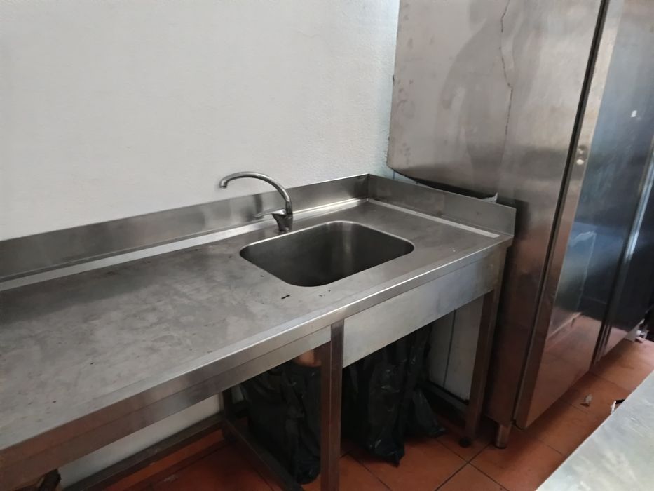 Bancada em Inox com lava loiça