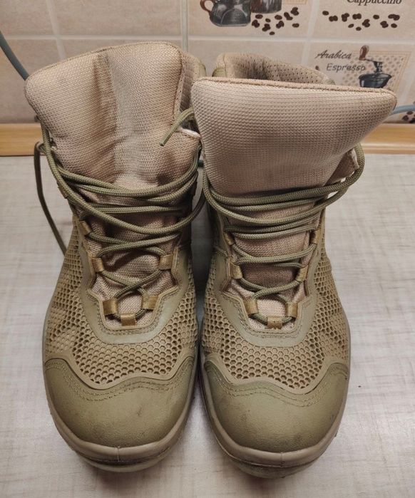 Берцы Талан, соты. Размер 44 и 45. В хорошем состоянии. Две пары!!!