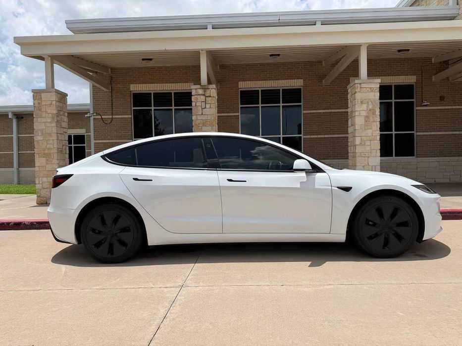 Tesla Model 3      2026