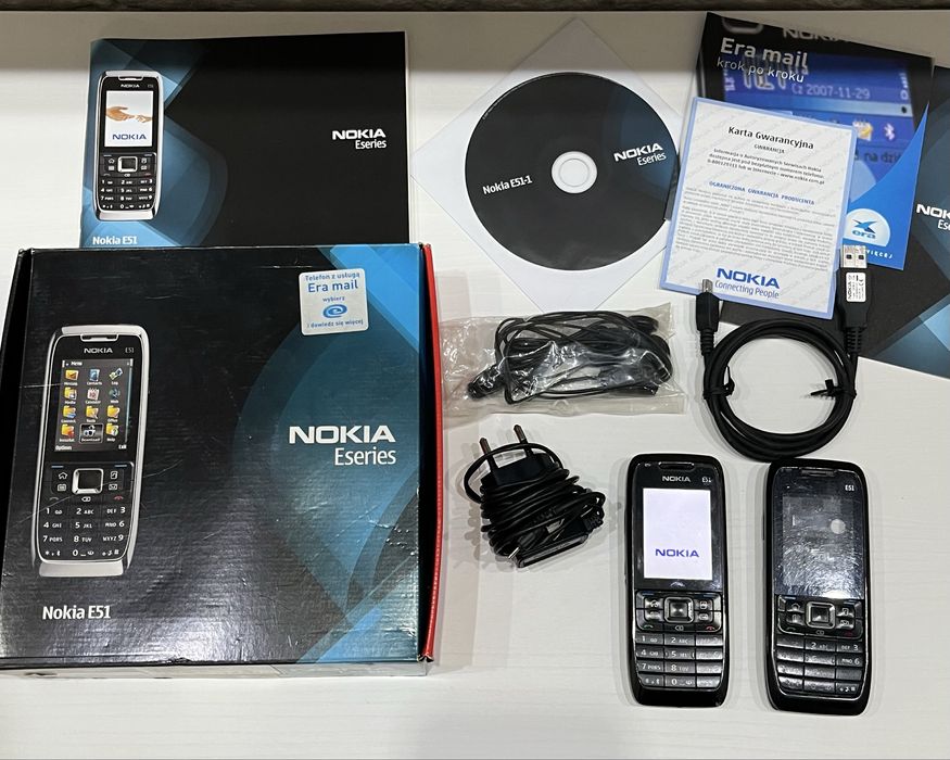 Telefon NOKIA E51