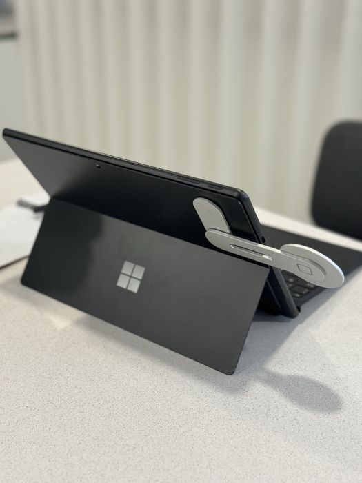 Surface pro 9 + capa + teclado + pen
