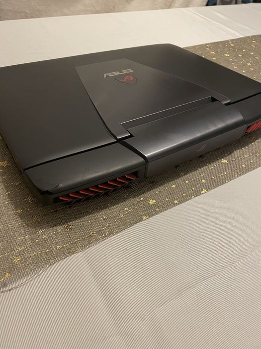 Computador ASUS ROG751J