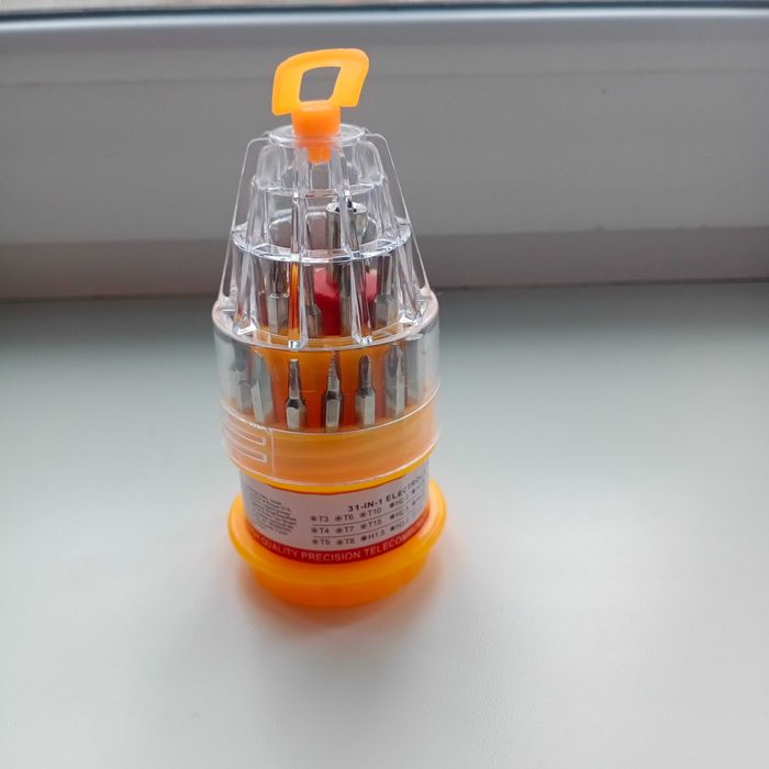 Универсальный набор отвёрток 31 в 1