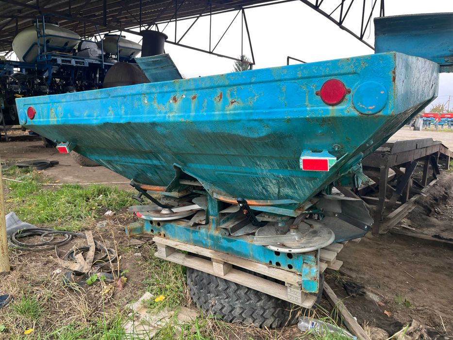 Розкидачі мінеральних добрив Amazone ZAM-18, 2008р