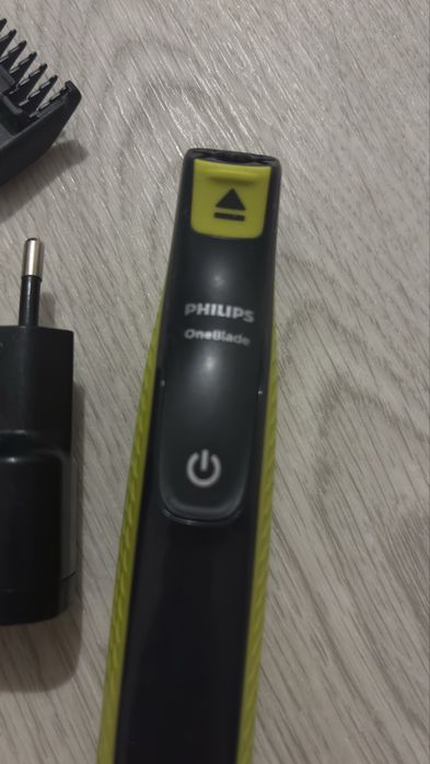 Продам триммер Philips