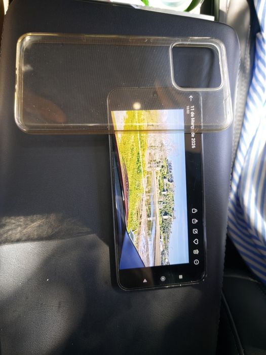 Xiaomi 13 5G (Versão Global) (não é o 13T é o 13 que é muito superior) com Carregador Original 67w -- Em excelente estado (SEM CAIXA)