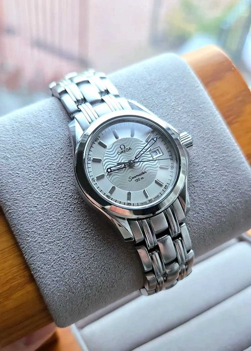 Omega Seamaster 120 Lady Quartz z lat 1993., na stalowej bransolecie ze złotym logo 14k Vintage