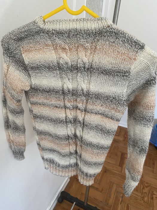 Camisola tricotada à mão
