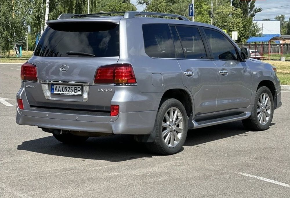 Lexus LX570 2011 офіциал!