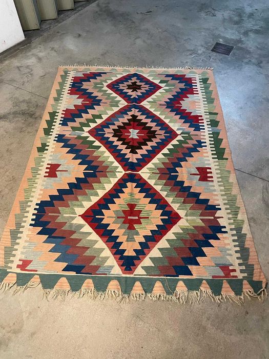 Authentic Multicolor Kilim Rug 190x260cm in Excellent Condition