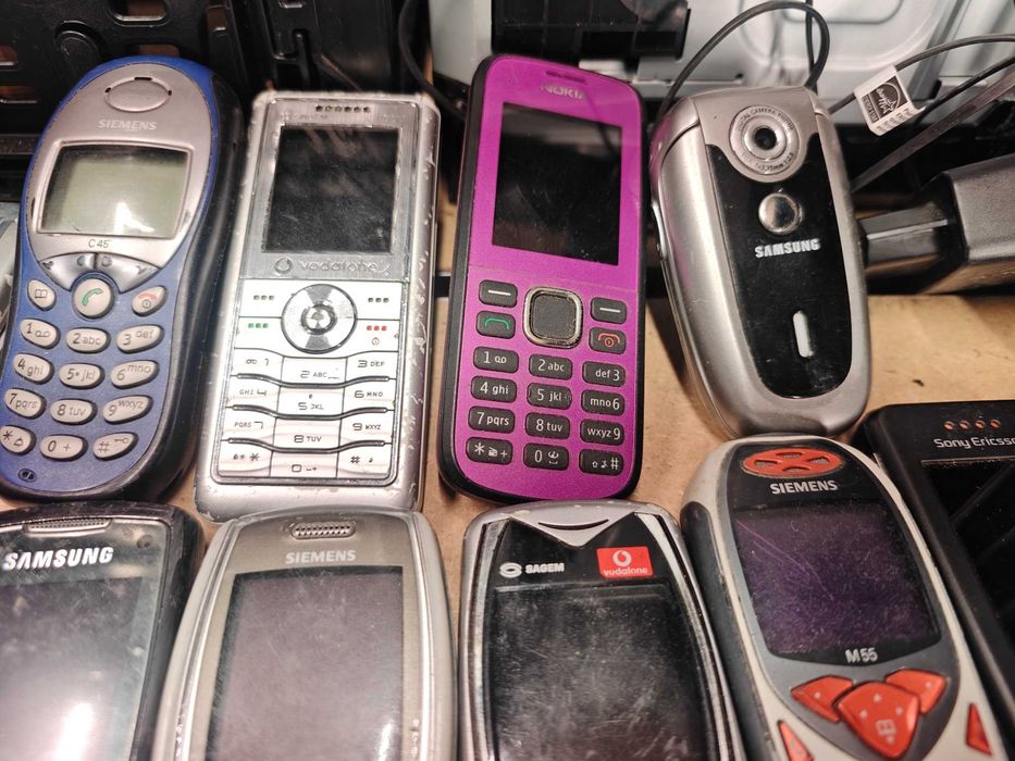 Zestaw 37 Telefonów Retro. Nokia Siemens Sony Ericsson. Klasyki GSM