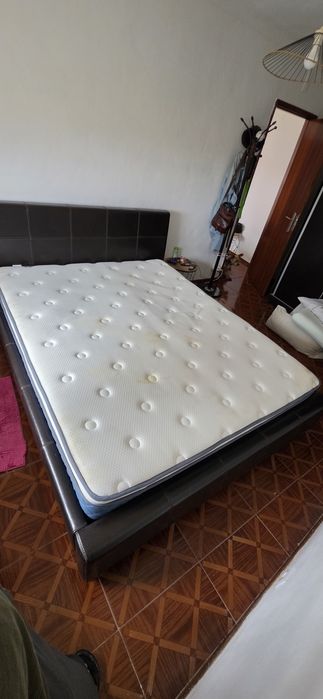 Cama de casal  200x160