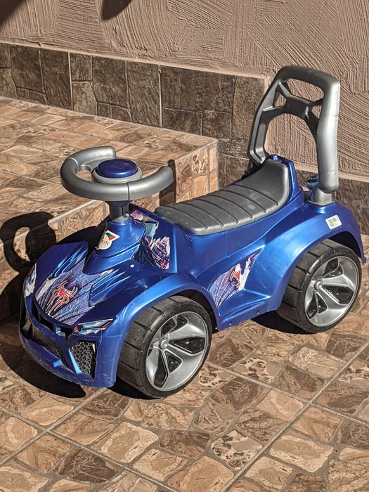 Дитяча машинка без дтп.