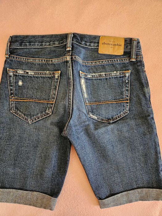 Krótkie spodenki i T-shirty GUESS i ABERCROMBIE z USA, rozm, 12-14 lat