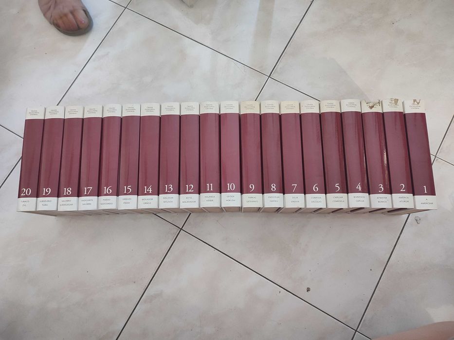 Coleção livros - Grande Enciclopédia Universal