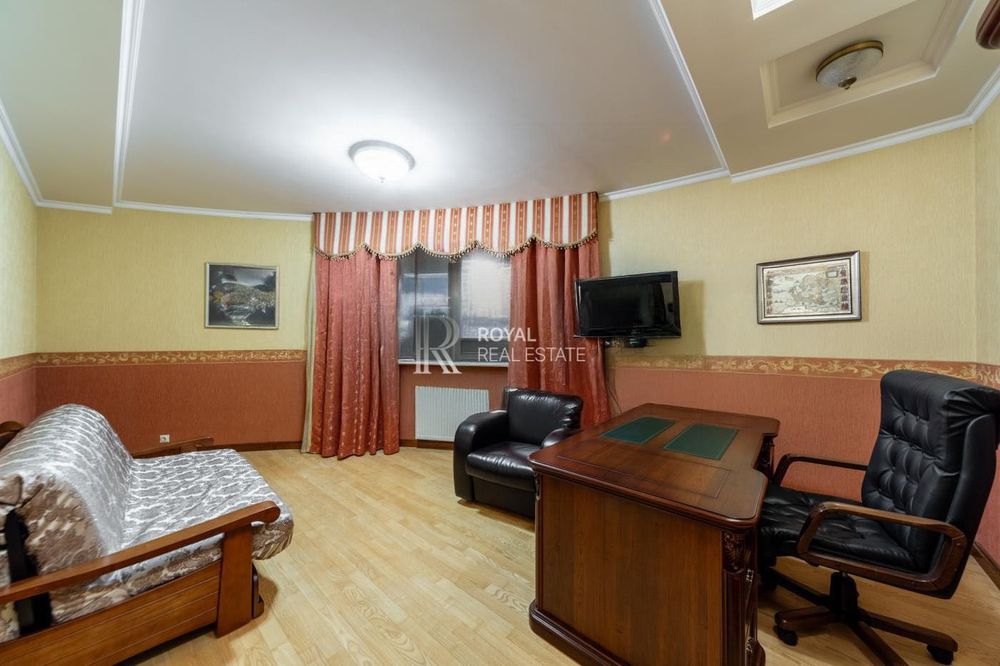 Оренда Квартира 3к 140м2 Центр Балкон Гардероб Укриття Метро