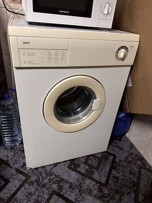 Maquina de secar zanussi
