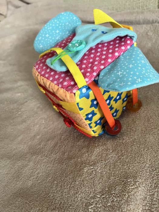 Іграшка дитяча- мультикуб