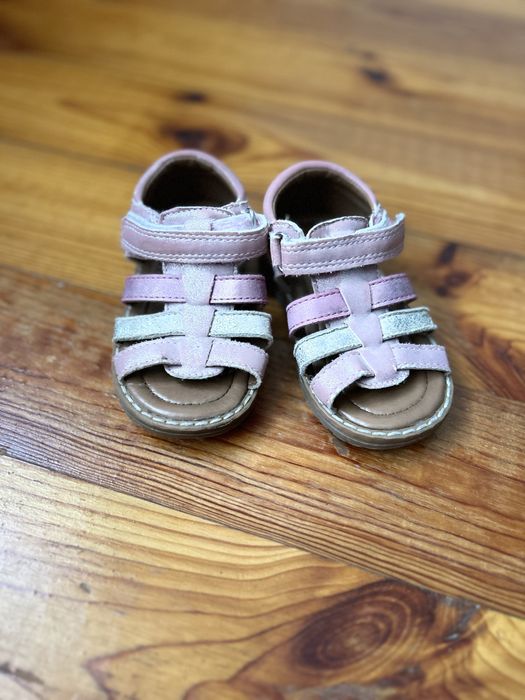 Дитяче взуття для дівчинки