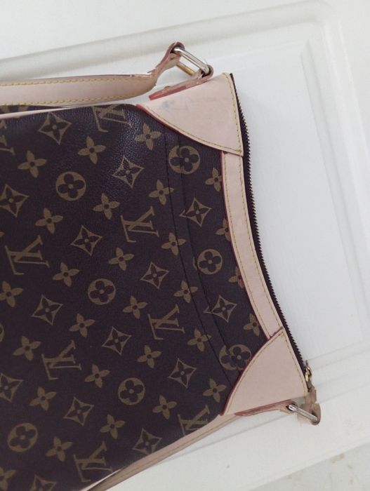 Torebkę Louis Vuitton Odéon PM