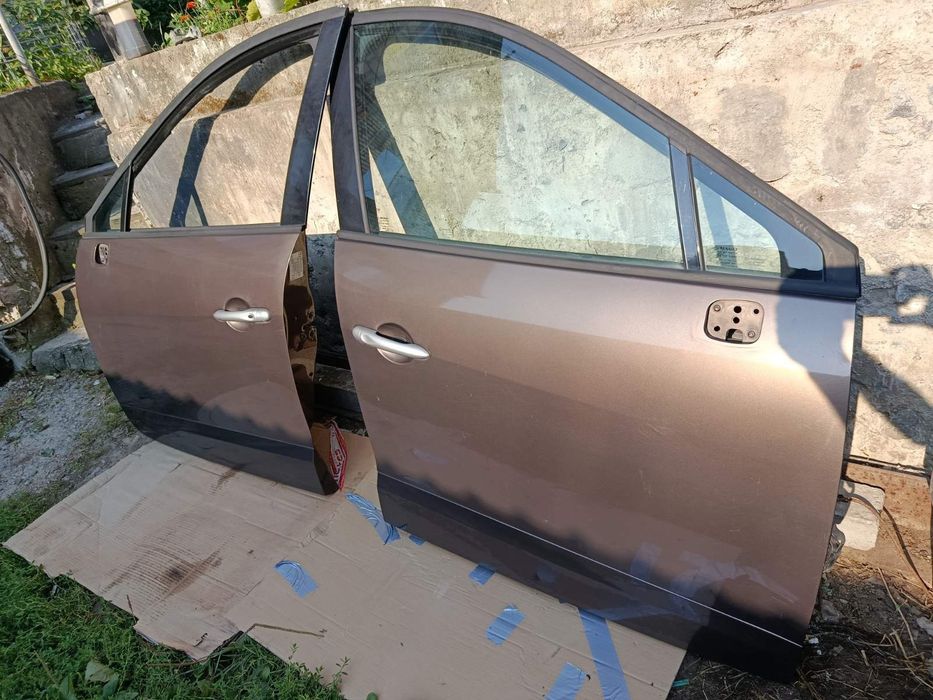 Дверка передня ліва права Renault Scenic 3 Grand колір TECNB TED69