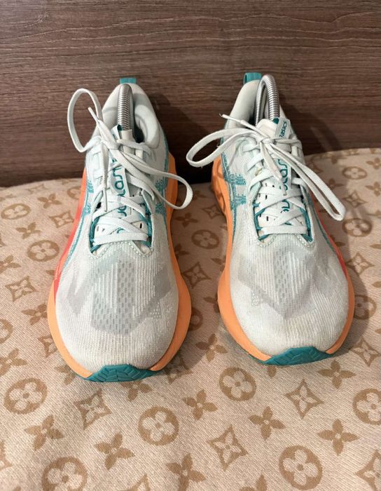 Asics Novablast 5 Оригінал Бігові