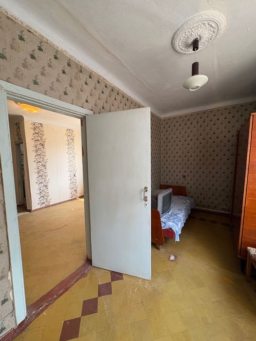 Продаж 2 к/к . Зупинка Театральна , вул. Максима Алдошина