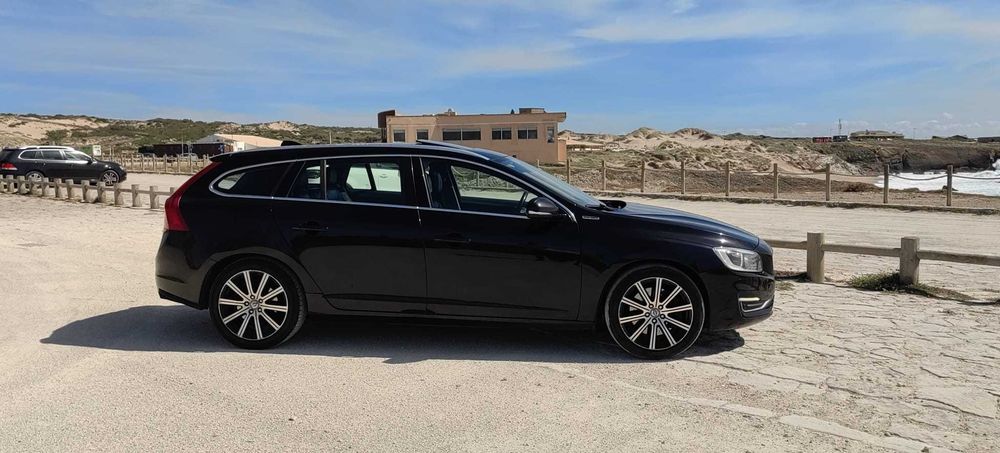 Volvo V60 D6 Summum Hibrido - Full Extras
