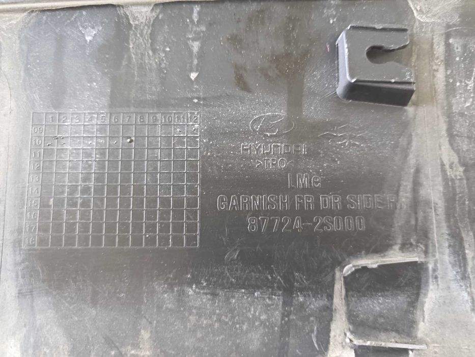 Listwa nakładka drzwi prawa przednia przód Hyundai ix35