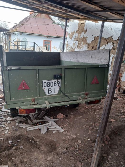 Стоїть без потреб