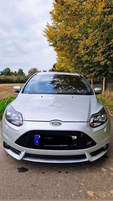 Ford Focus 2.0 ST Ecoboost 250cv c/ novo