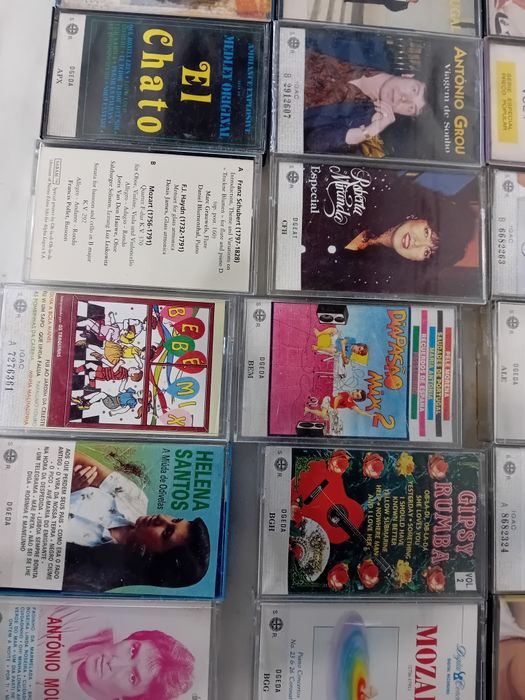Conjunto de 37 Cassetes de Música Portuguesa/Outras