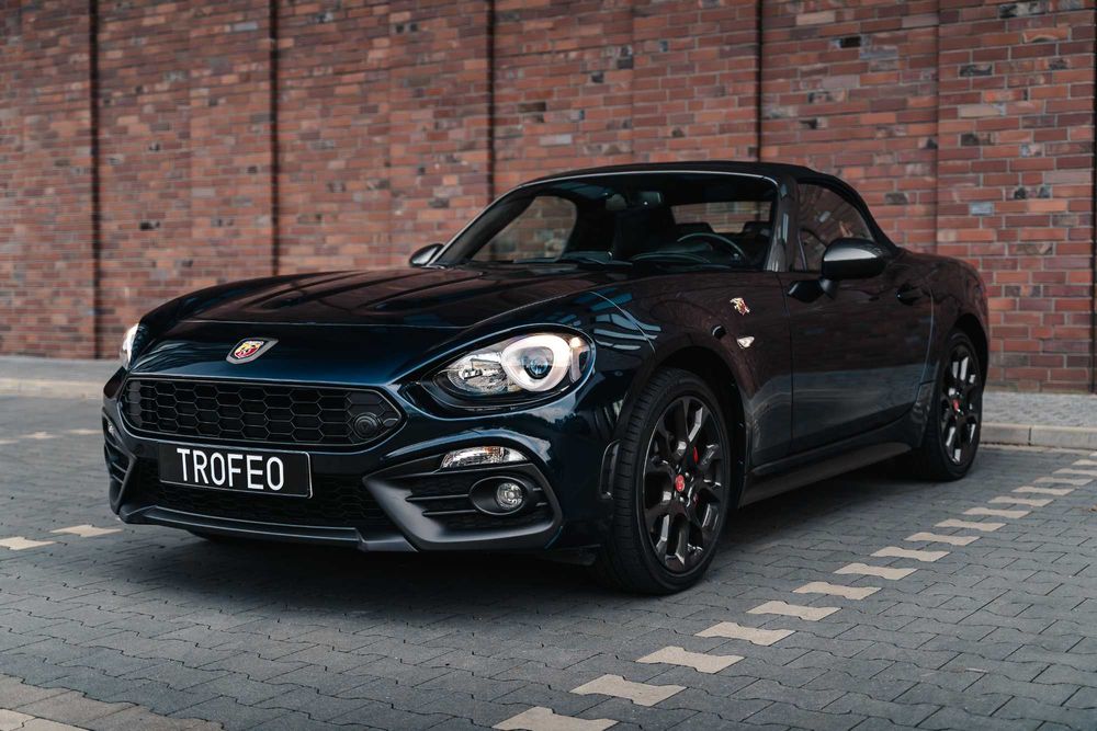 Abarth 124 Spider wynajem ( Cabrio, wypożyczalnia samochodów, wydech)