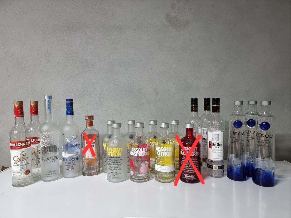 Lote de Garrafas Vazias, Gin, Absolut Vodka, Patrón Tequila, Rum