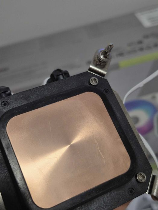 як нове Водяне охолодження 240mm MSI CoreLiquid A13 240 WH Intel.