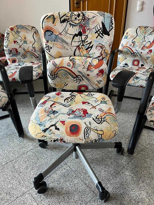 Vendo conjunto de 5 cadeiras + 1 giratória