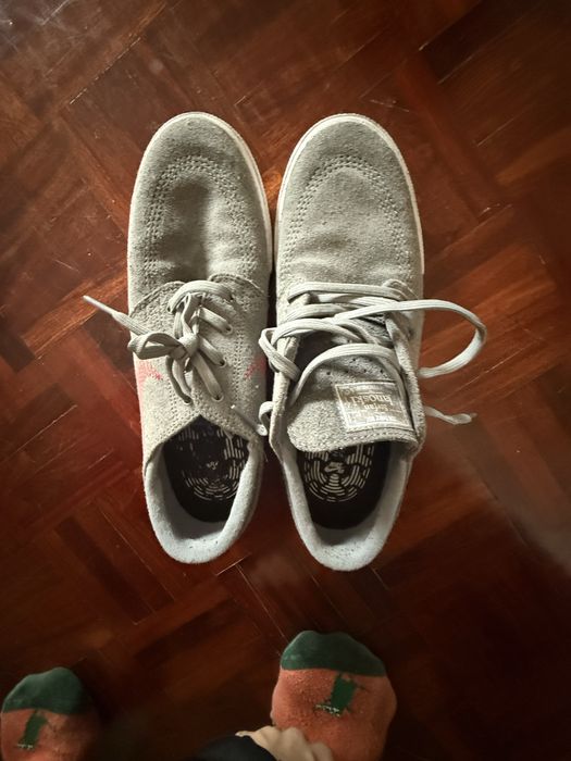 Sapato nike cinzento n42