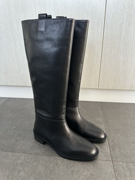Шкіряні чоботи Zara 37 38 р. чорні  чоботи труби zara жокейки zara