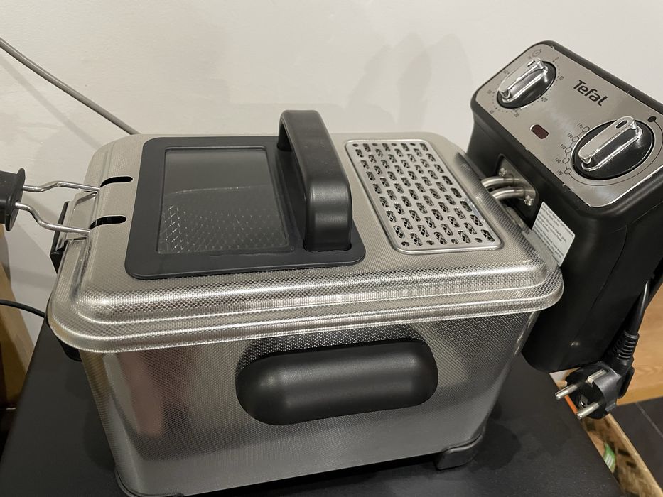 Fritadeira a óleo Tefal