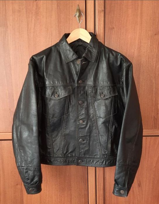 Жіночі шкіряні куртки Levi's