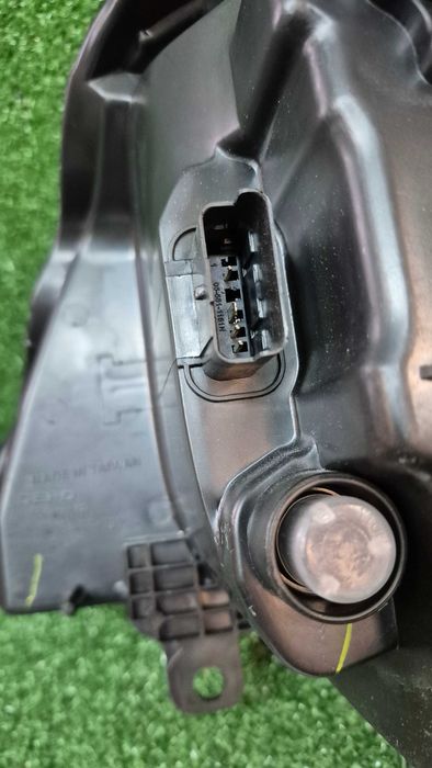 Otica Farol Direito Renault Modus Grand Modus 2004 a 2008 ref 551-1151R-LD-EM NOVO
