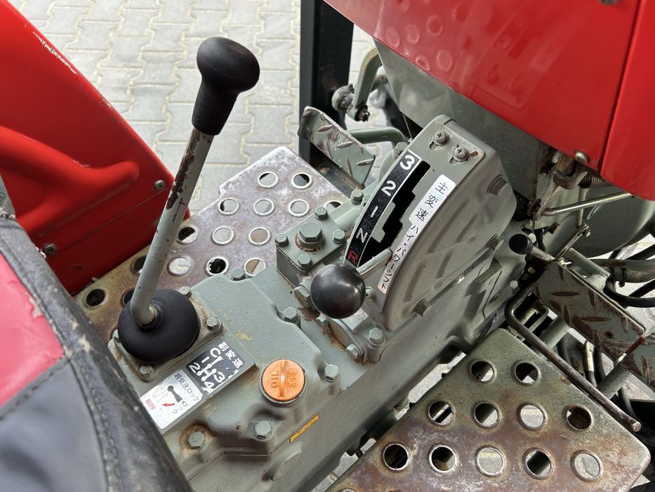 Yanmar ym2500 tur, plug do sniegu