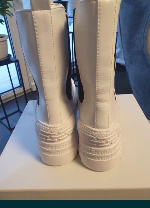 Nowe białe botki damskie 39/25 cm/