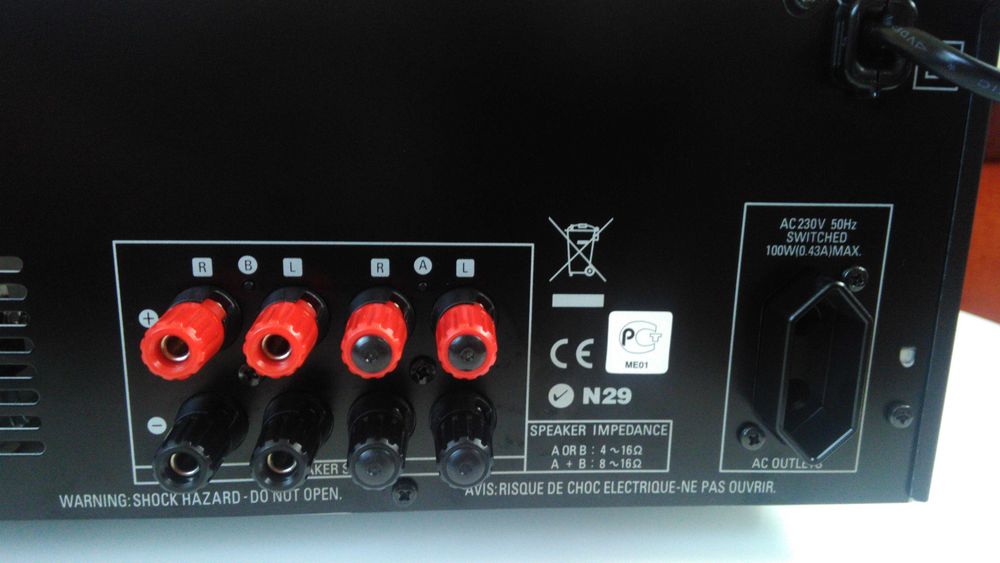 Новий стереоресівер AB класу Denon DRA 500 AE.