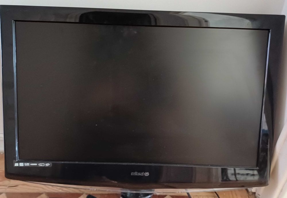 Televisão Mitsai preta