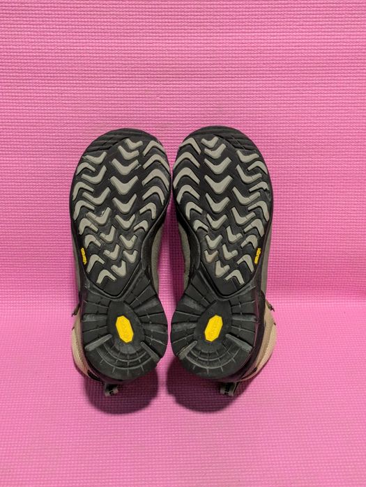 Устілка 26,5 см. Hanwag Vibram трекінгові водонепроникні черевики. Розмір 41