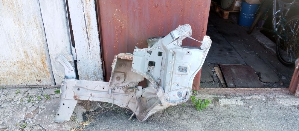 Ланжерон . Стакан Nissan Tiida